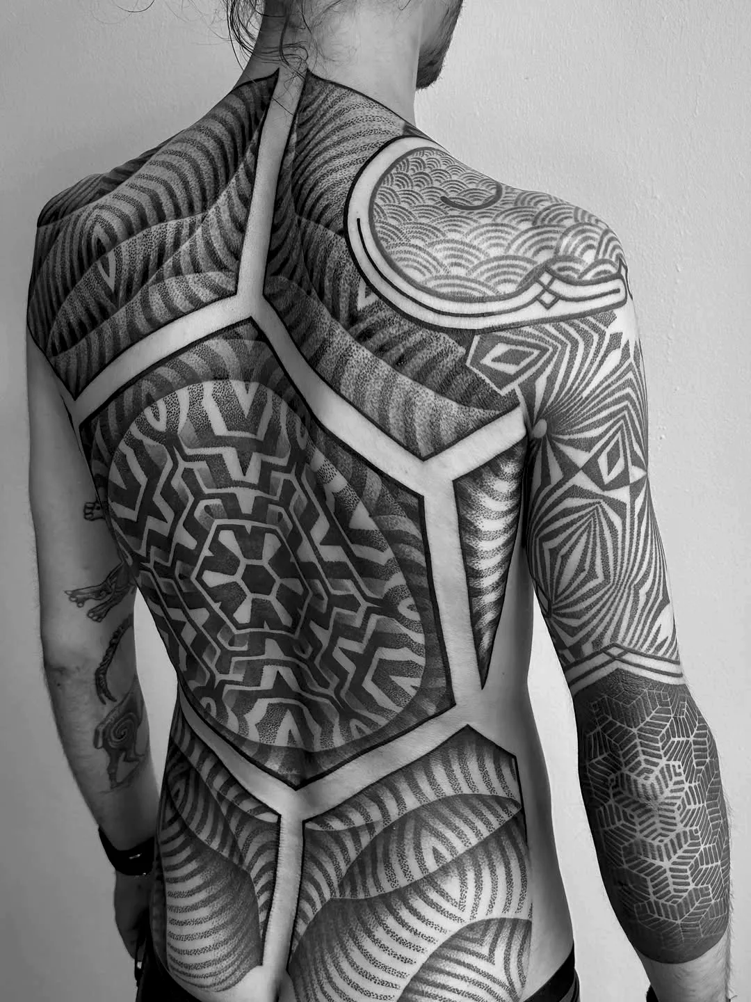 Ari Akkermann — Tattooizm, tattoo studio Mannheim