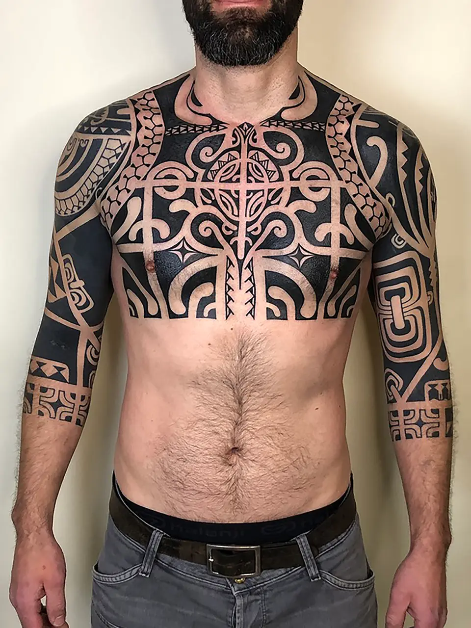 Ari Akkermann — 09_ARI_AKKERMANN_TATTOO — Blackwork Tattoo
